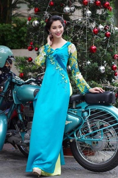 Miss Vietnam, Thu Thao, ao dai, Vo Viet Chung, Saigon, street